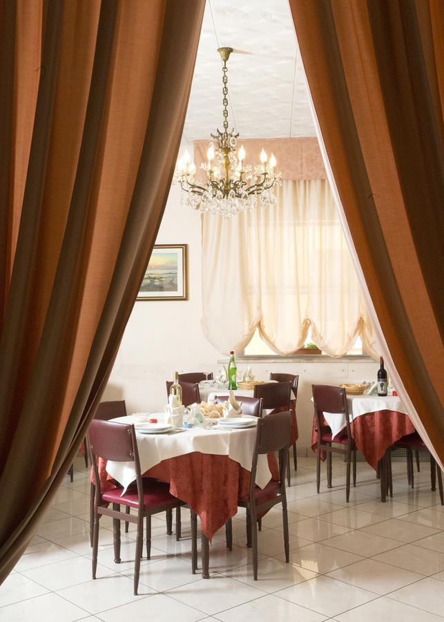 Fior Di Loto - Rimini Hotel ภายนอก รูปภาพ