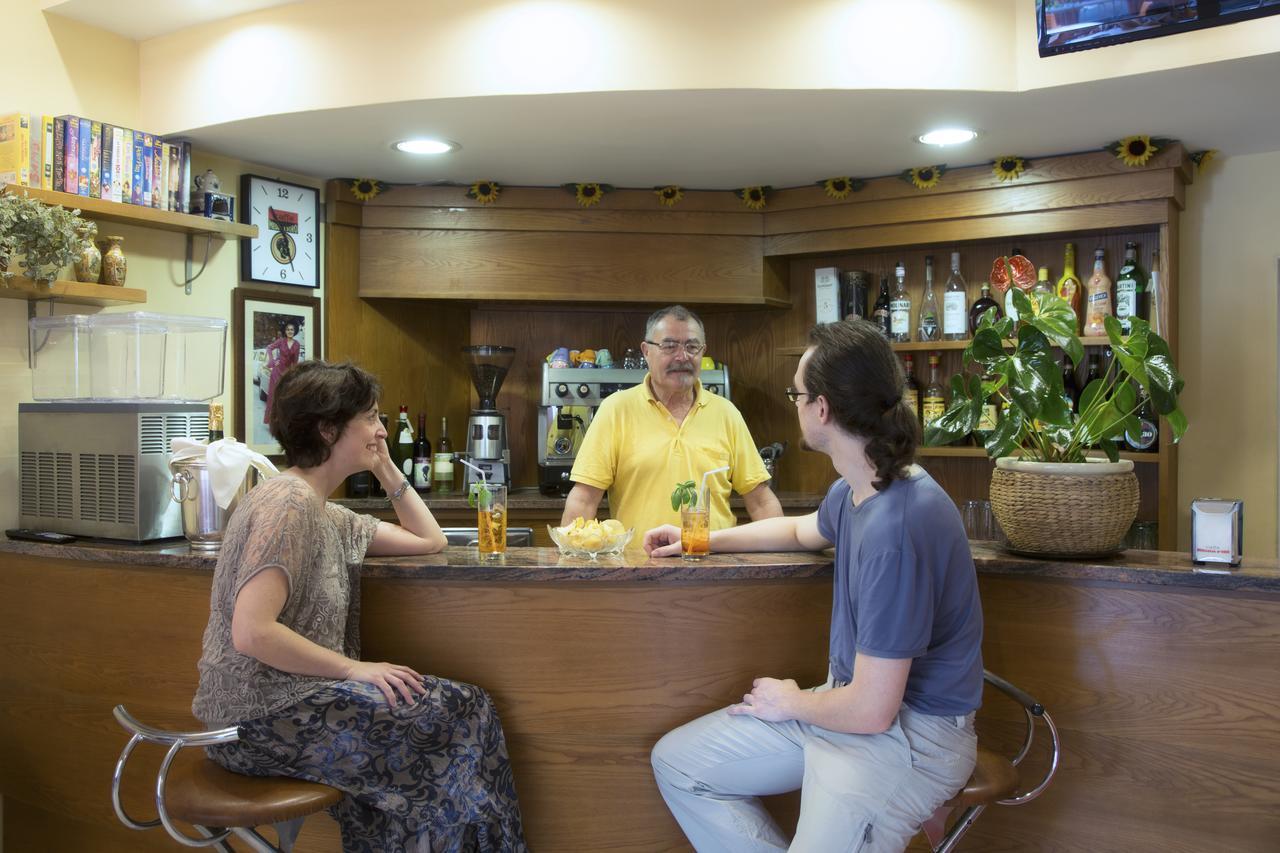 Fior Di Loto - Rimini Hotel ภายนอก รูปภาพ
